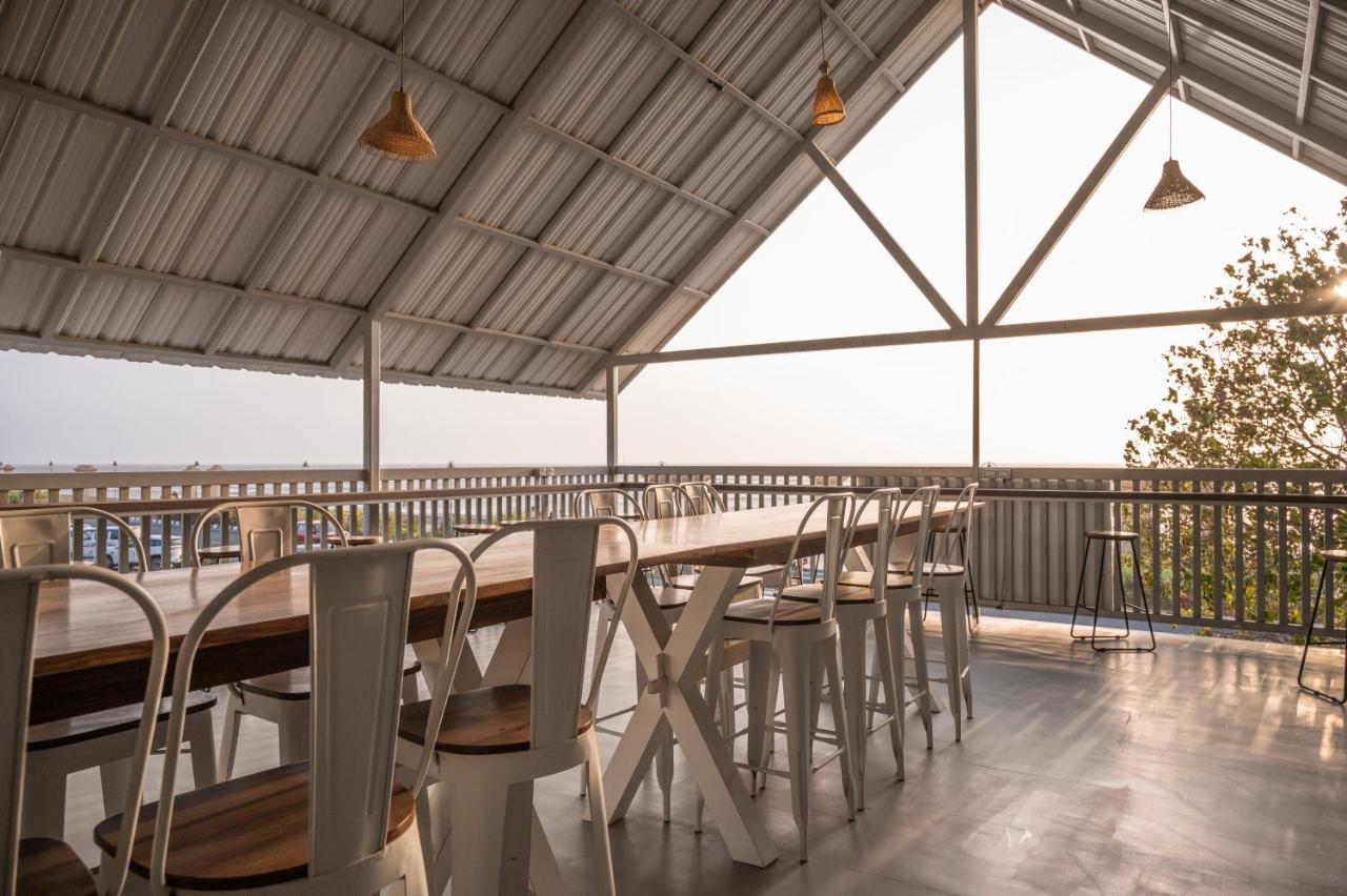Praveg Beach Resort Daman Lighthouse Beach 외부 사진