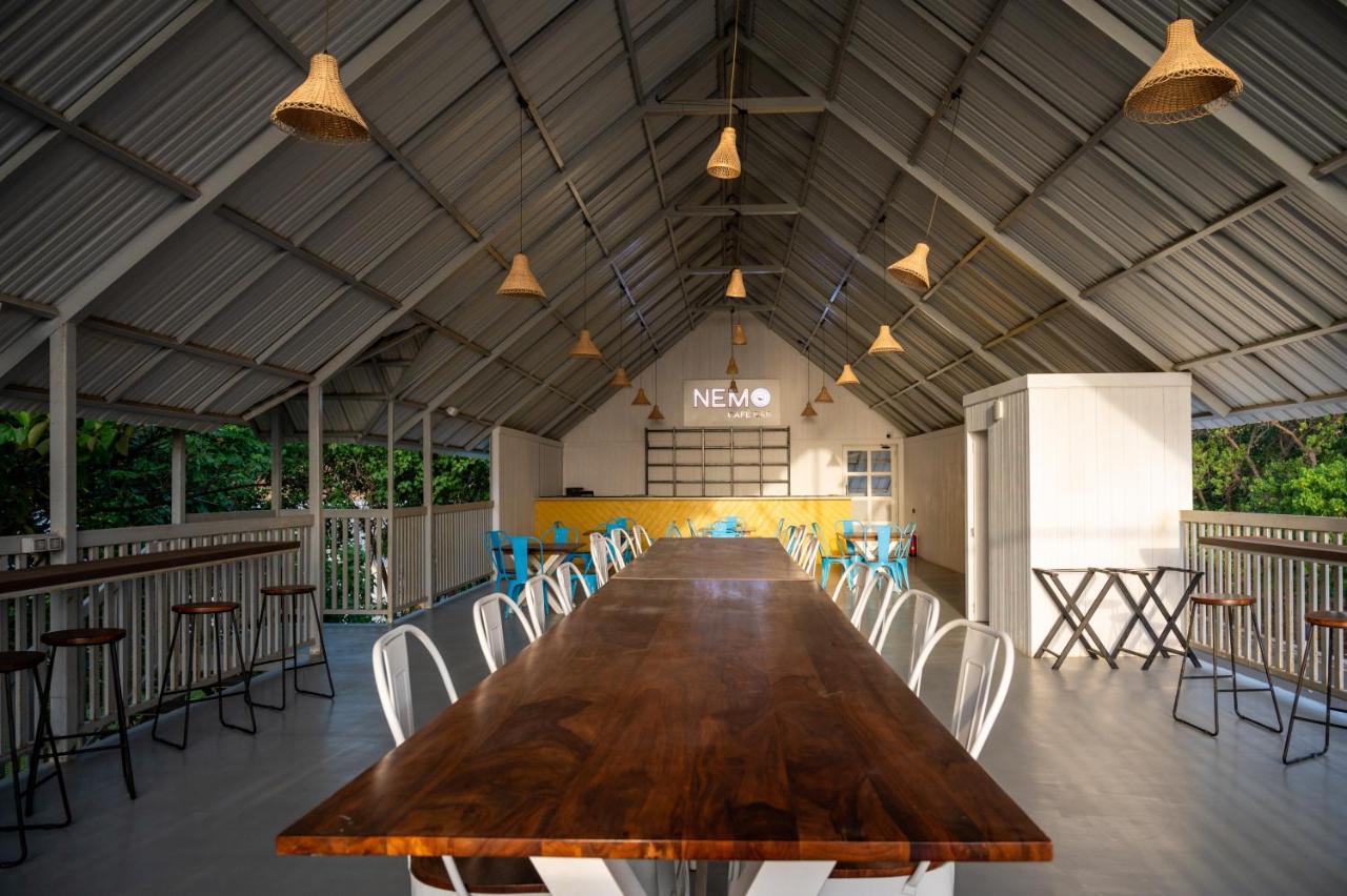 Praveg Beach Resort Daman Lighthouse Beach 외부 사진