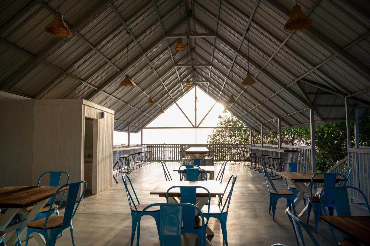 Praveg Beach Resort Daman Lighthouse Beach 외부 사진